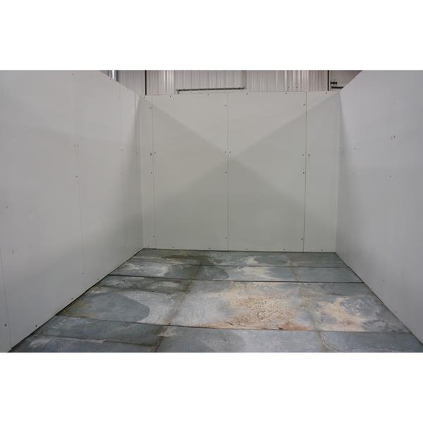 X X H Wa Brown Walk In Cooler With Floor Sq Ft