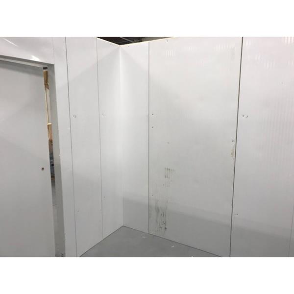 10'x10' Walk-in Cooler for sale.