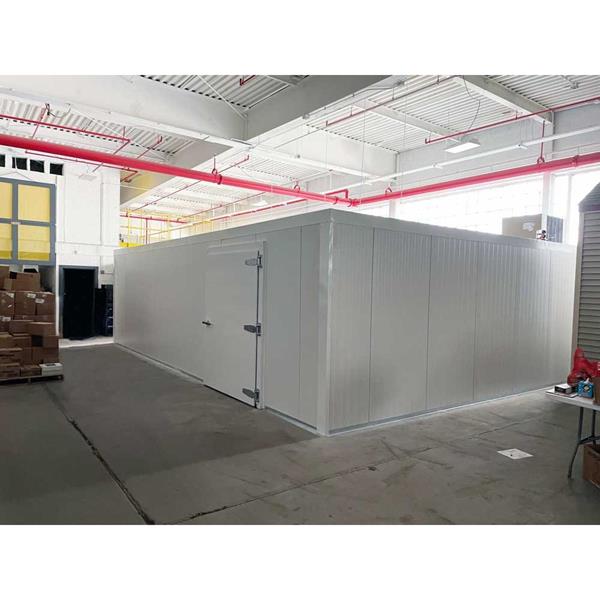 Matting for cold rooms and walk-in freezers