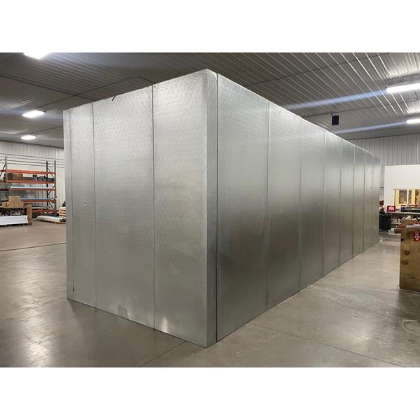 26-4-x-32-x-10-h-walk-in-cooler-or-freezer-one-corner-angled-694