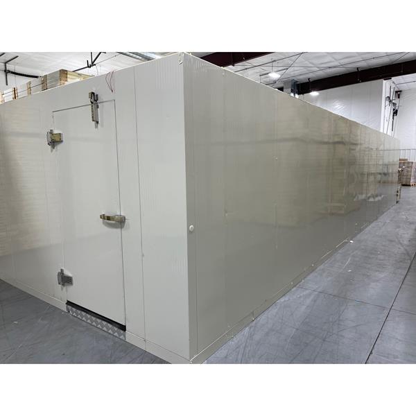 11&#39;6&quot; x 39&#39; x 8&#39;h Walk-in Freezer with Floor 