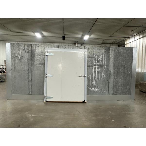 17&#39;11&quot; x 19&#39;3&quot; x 8&#39;8&quot;H Bally Walk-in Freezer with Floor