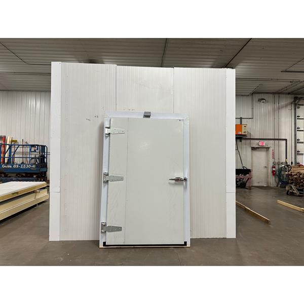 10&#39; x 11&#39;1&quot; x 11&#39;H Walk-in Cooler