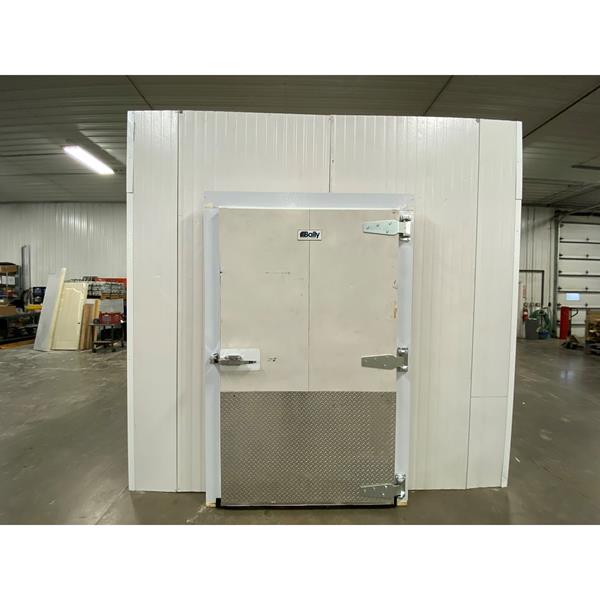 9&#39;9&quot; x 10&#39; x 9&#39;8&quot;H Walk-in Cooler